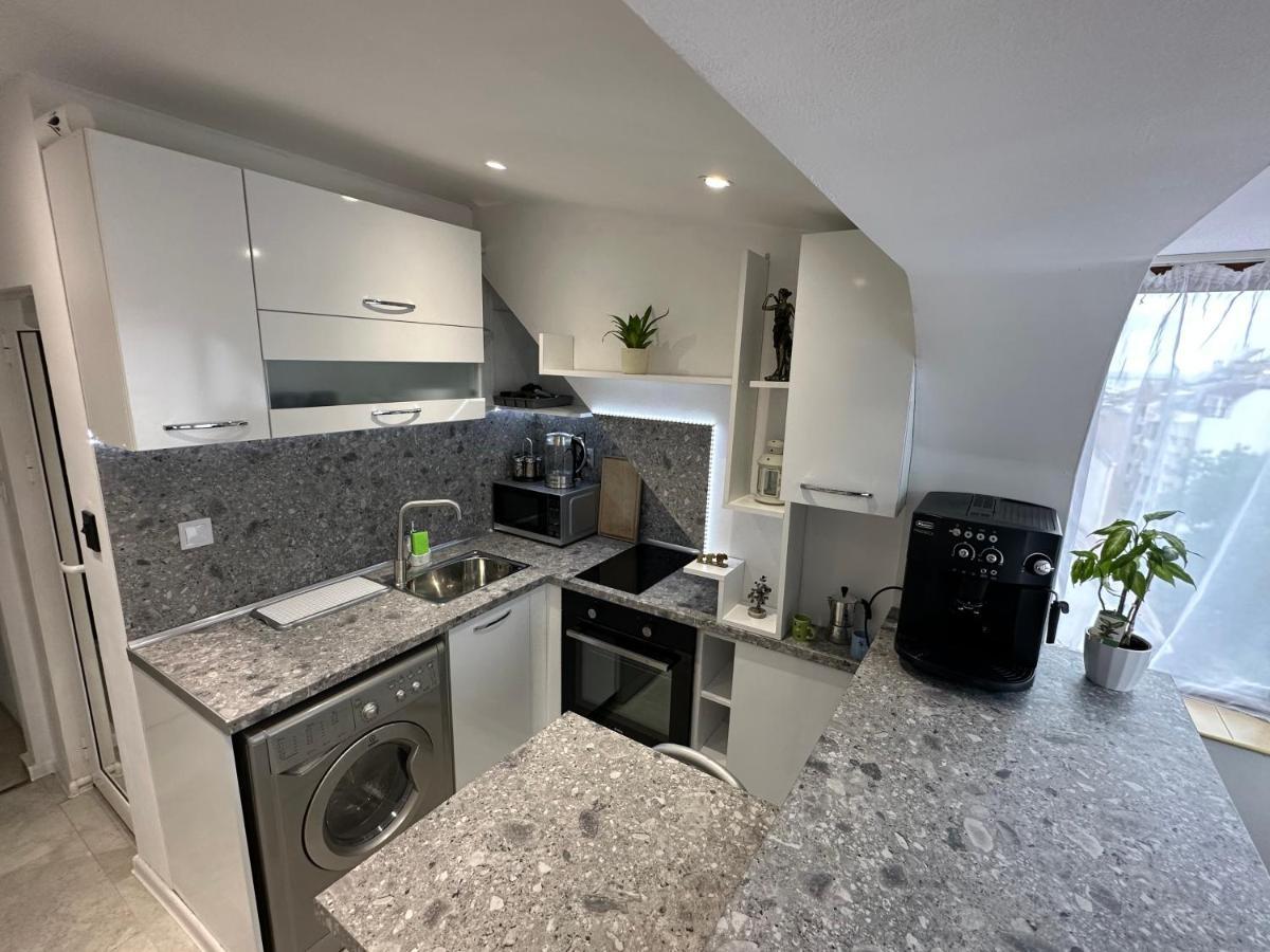 Lovely Studio In Burgas City Exterior foto